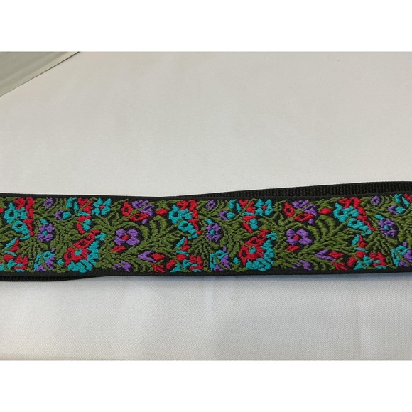 Floral Embroidered Purse Strap Adjustable Crossbody Guitar Style Gold Hardware - Picture 4 of 8